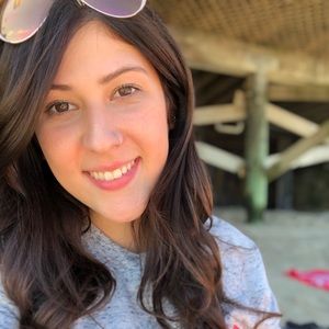 Meet your Posher, Kendra